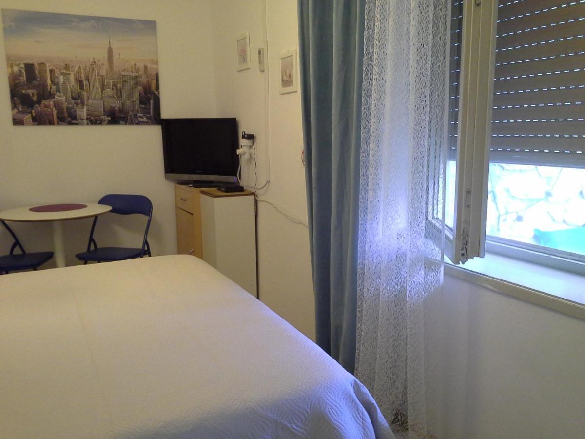 Isabele Apartment Brodarica  Luaran gambar
