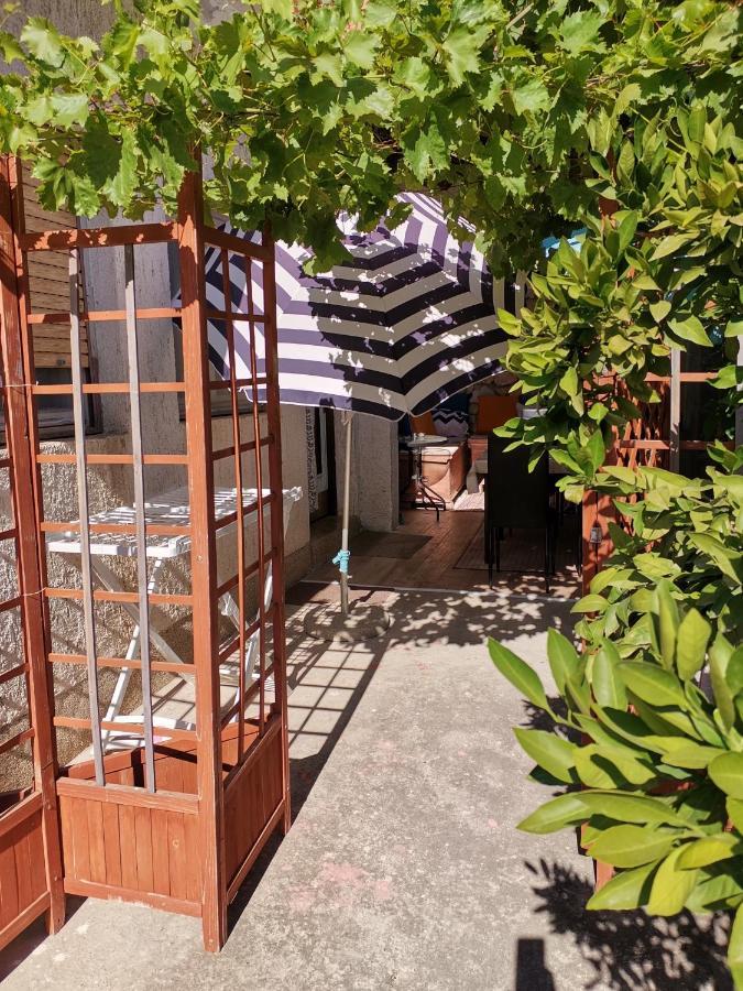 Isabele Apartment Brodarica  Luaran gambar